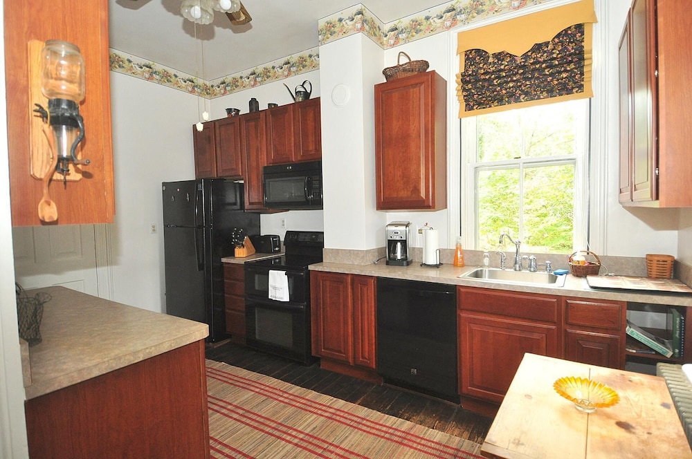 Manor at Berkeley Springs - Property Image 25
