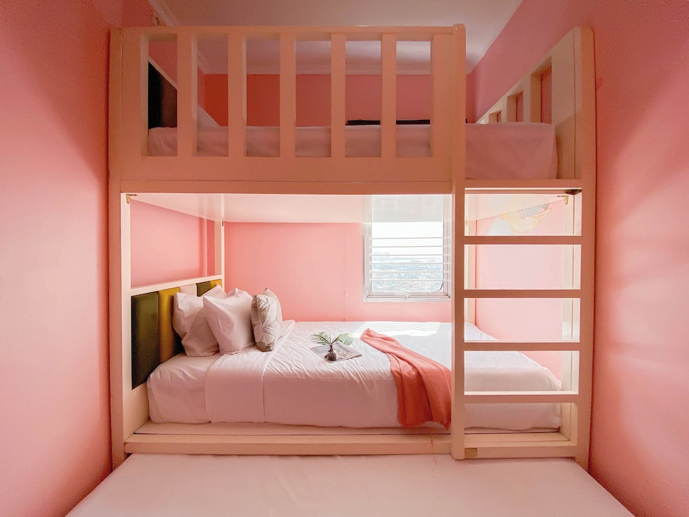 Spacious And Cozy 2Br With Extra Room At Marina Ancol Apartment