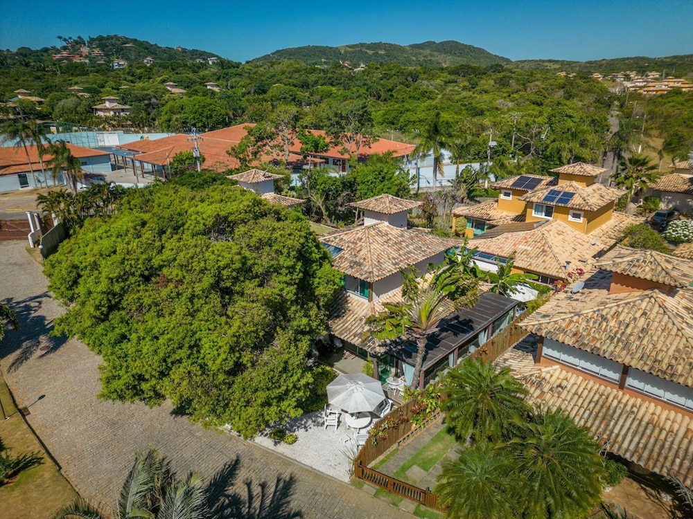 Bz92 Casa 600m Rua das Pedras 4 suítes
