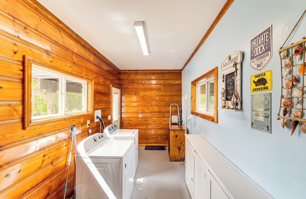 Deck & Hot Tub: Lakeside Retreat in Inverness!