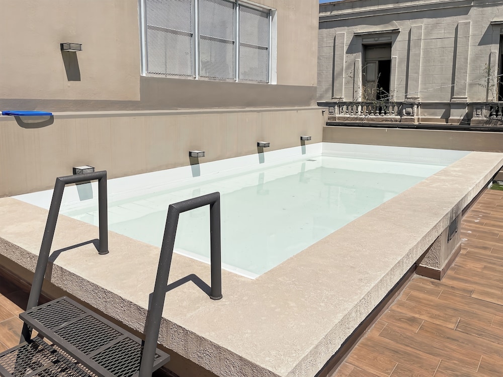 Modern Studio With Amenities in the Heart of the City -U6