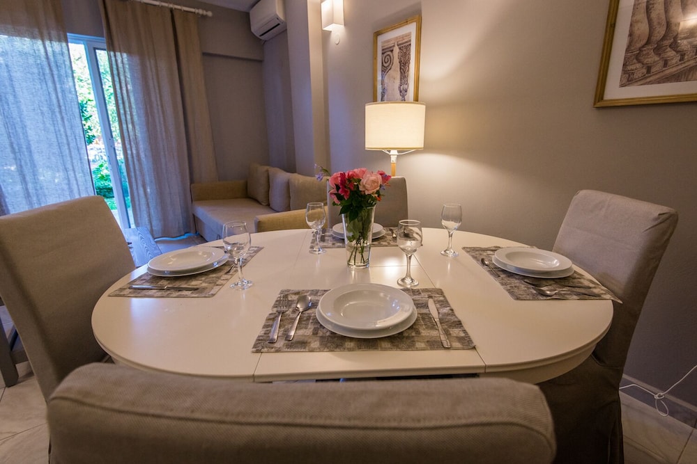 Regalo Apartments