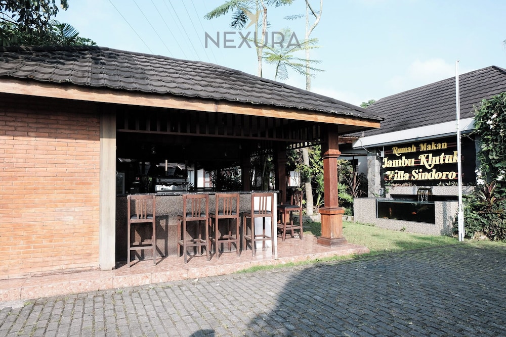 Jambu Klutuk Resort