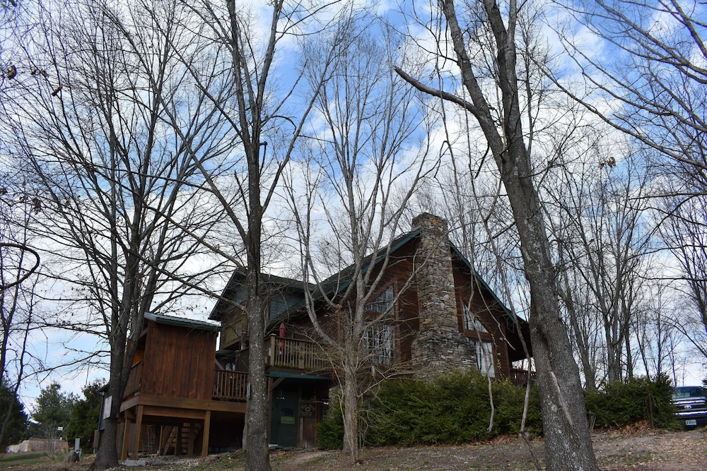 Bear Creek Lodge Cabin Resort