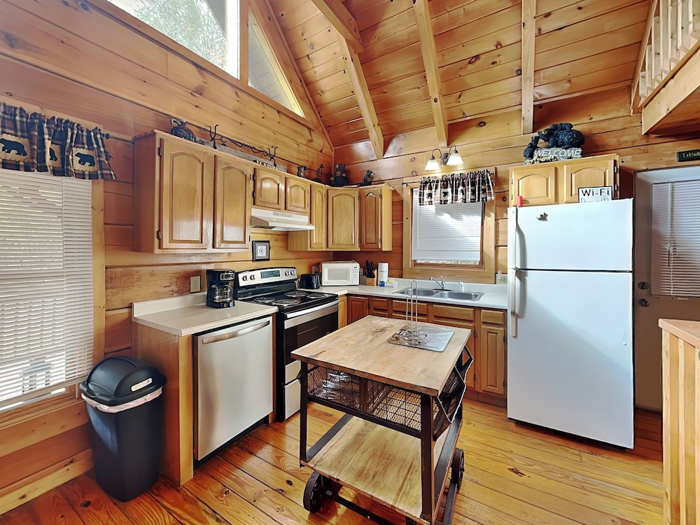 Scooter Bears Den by Jackson Mountain Rentals