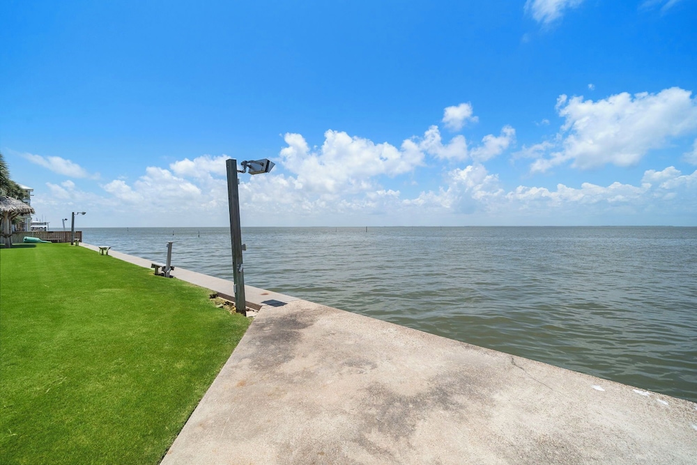 Blue Marlin Bayfront Retreat by Ryson Vacation Rentals