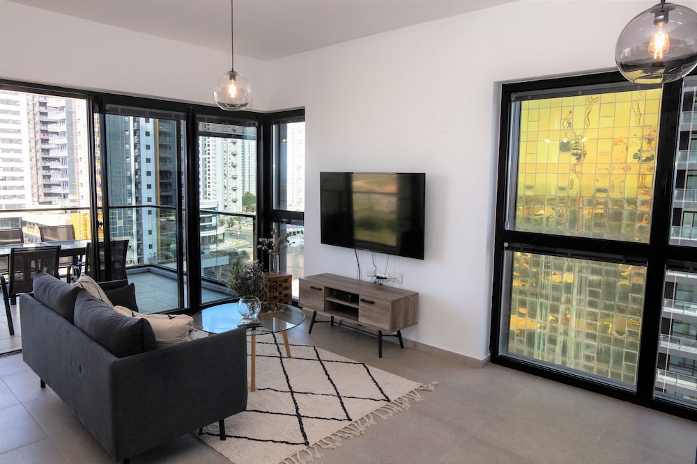 Cool & Urban Apt Luxury Tower Sea View