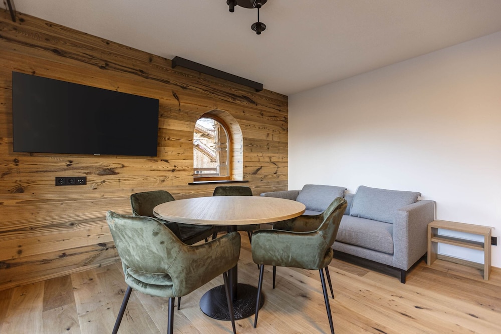Lavish Apartment With Sauna