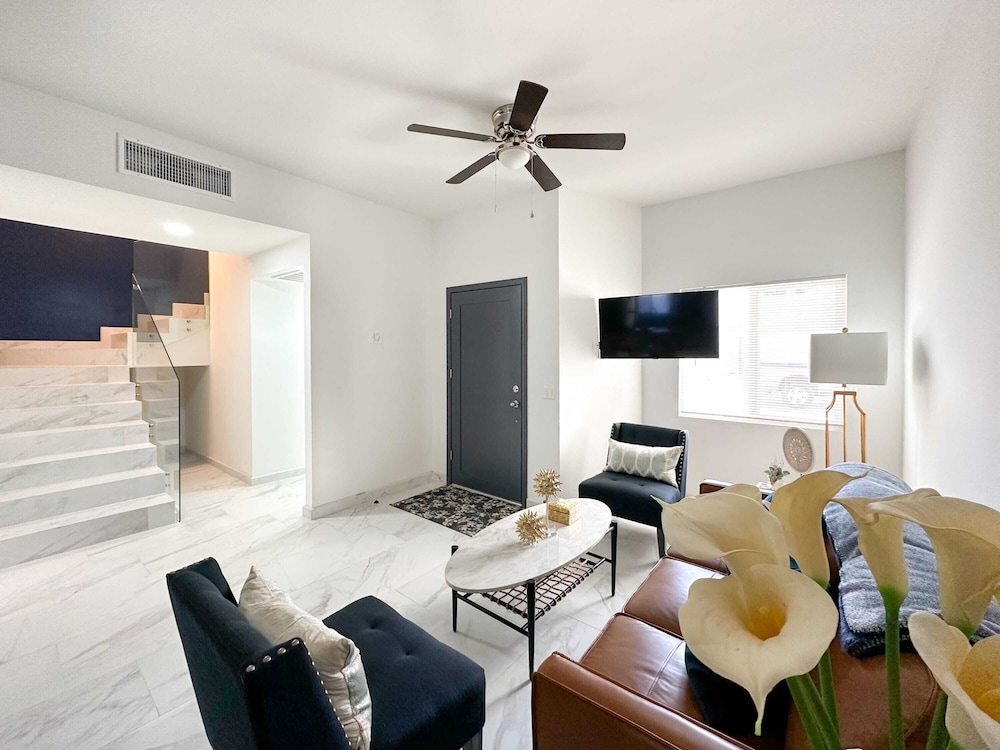Modern Home in The Exclusivity of Las Conchas