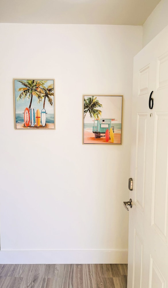 Upper East Side Renovated Studio Free Parking