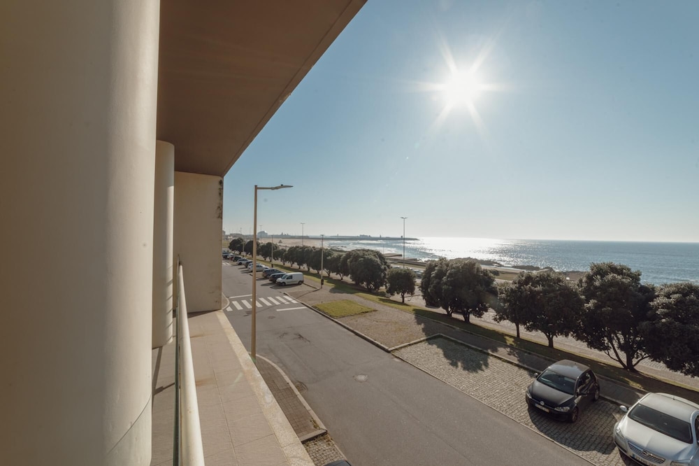 Modern Grand Seaside SEA View view 3