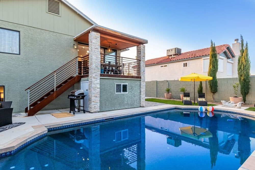 Princess Retreat Private Pool Firepit Sleeps 12