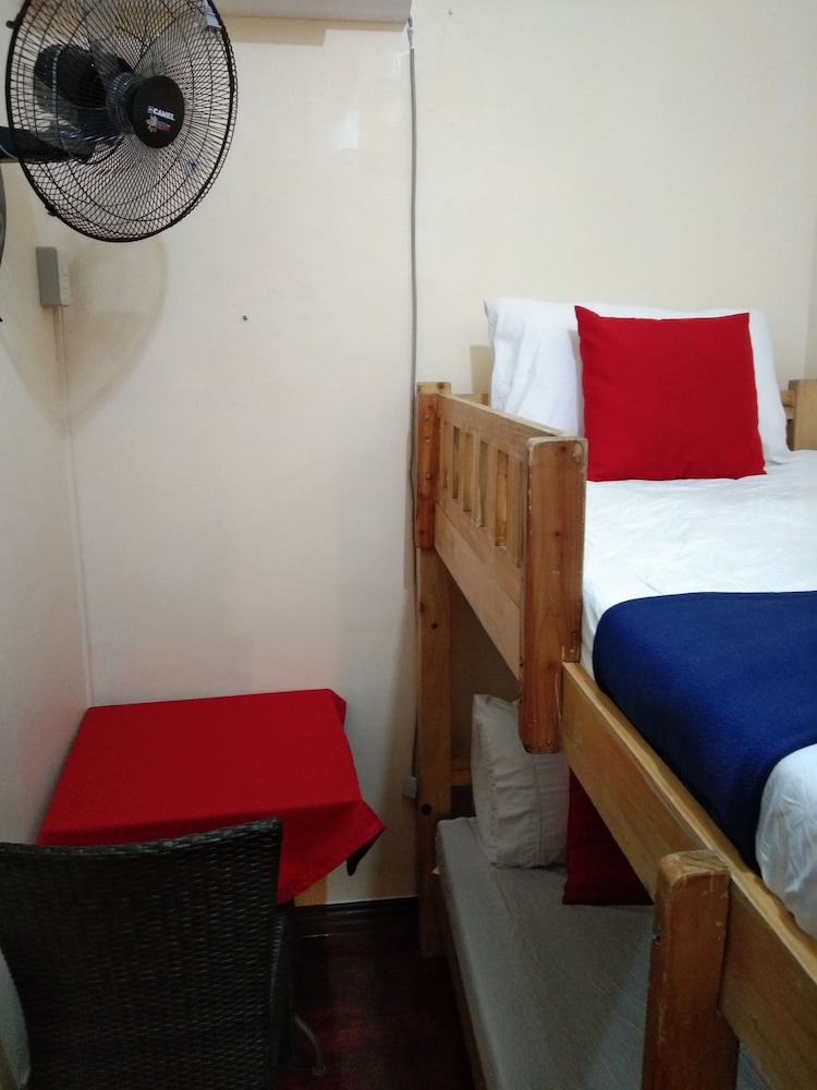Despacito Rooms near Airport