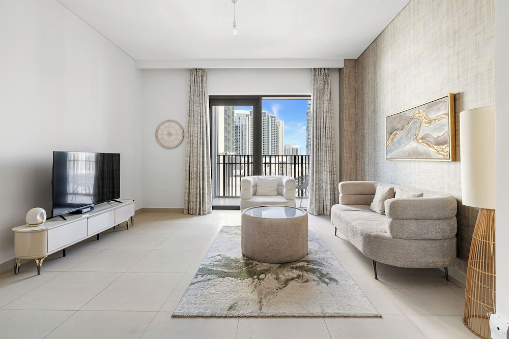1BR Creek Beach Access