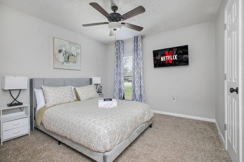 Cozy 3BR Home Family-friendly Near Attractions