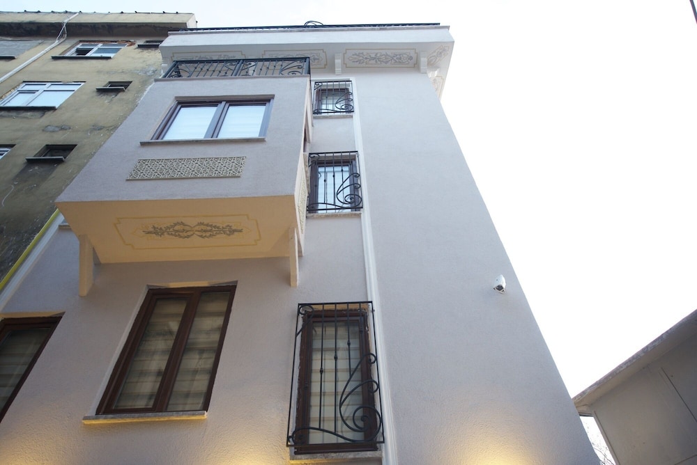 Galatolia Suites - Image 19