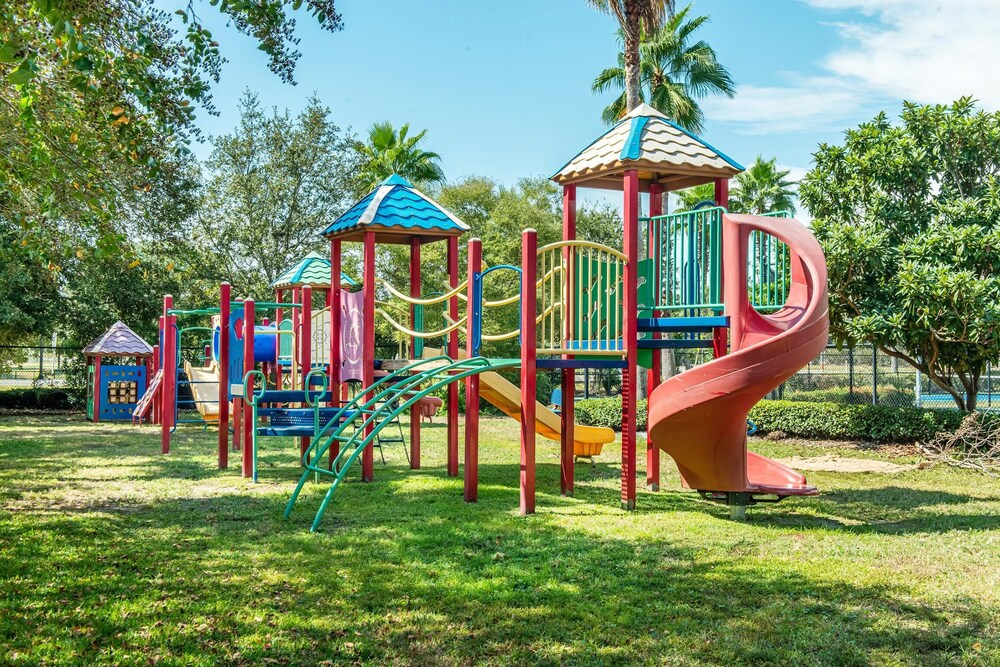 Palms Resort #2715 Full 2 Bedroom
