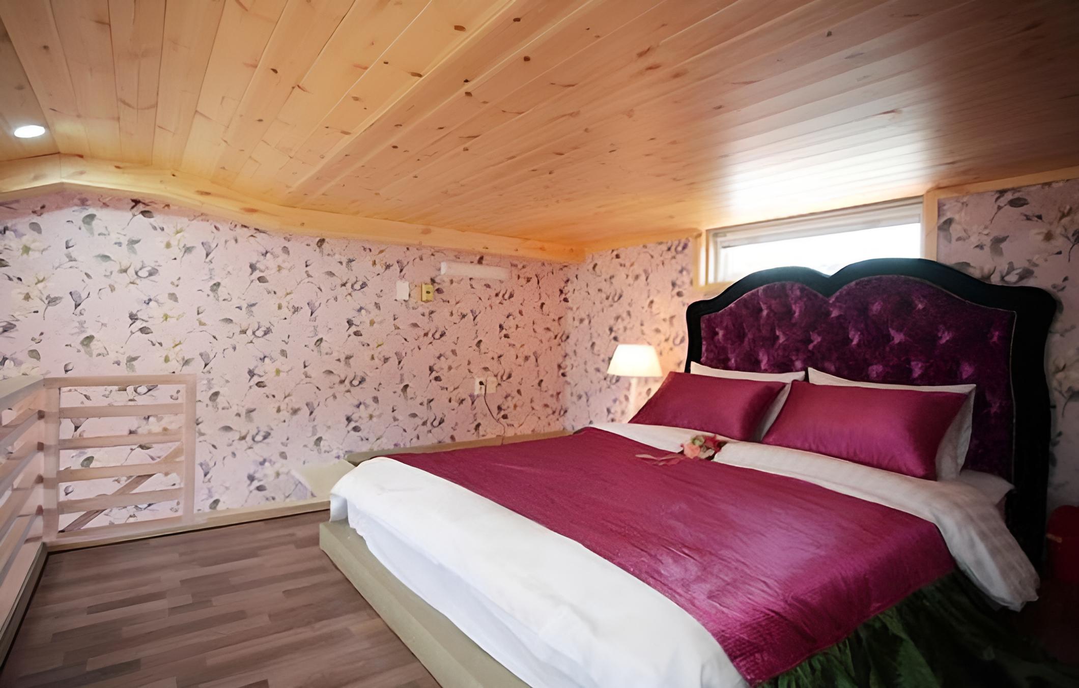 Taean Golden Wave Pension