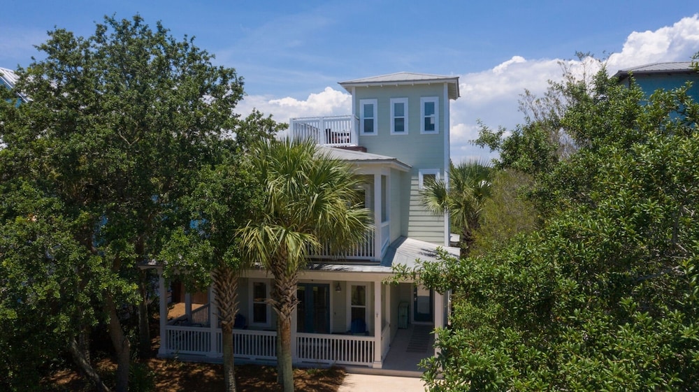 Shell Yeah by Avantstay Seagrove Pet-friendly Private Pool
