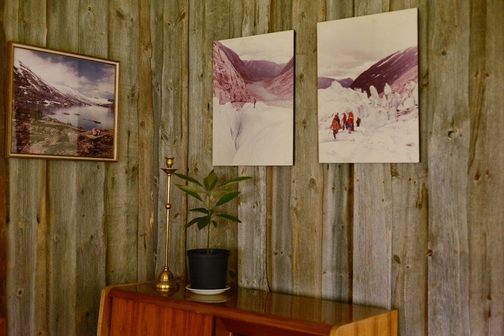 Nigardsbreen Lodge