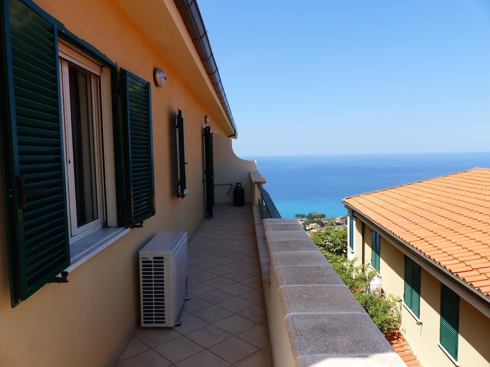 Apartment in Tropea With Sea Views