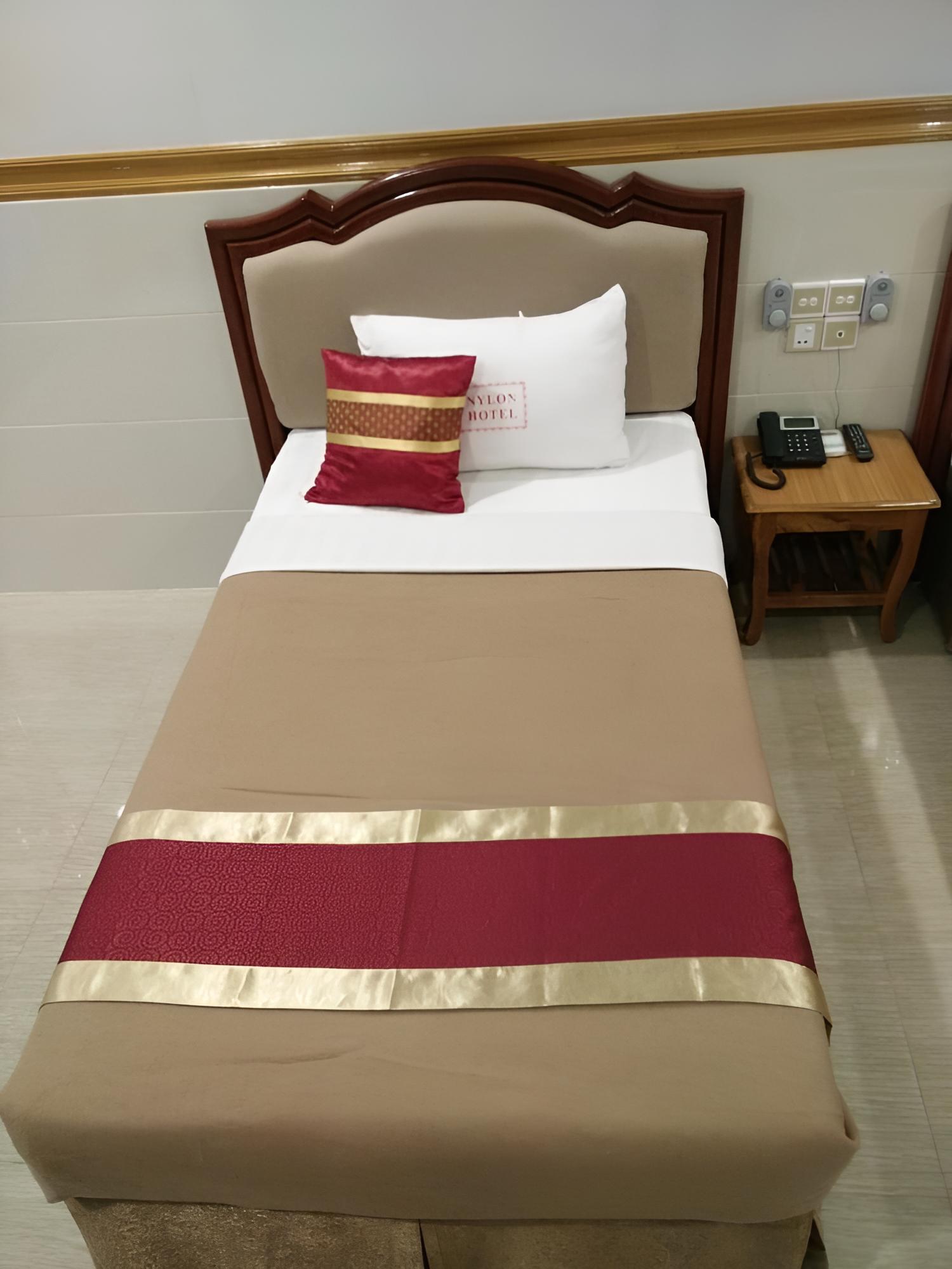 Nylon Hotel