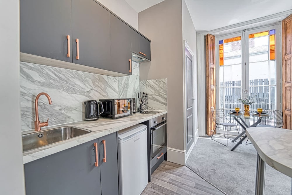 Host Stay Shaw Street Apartment