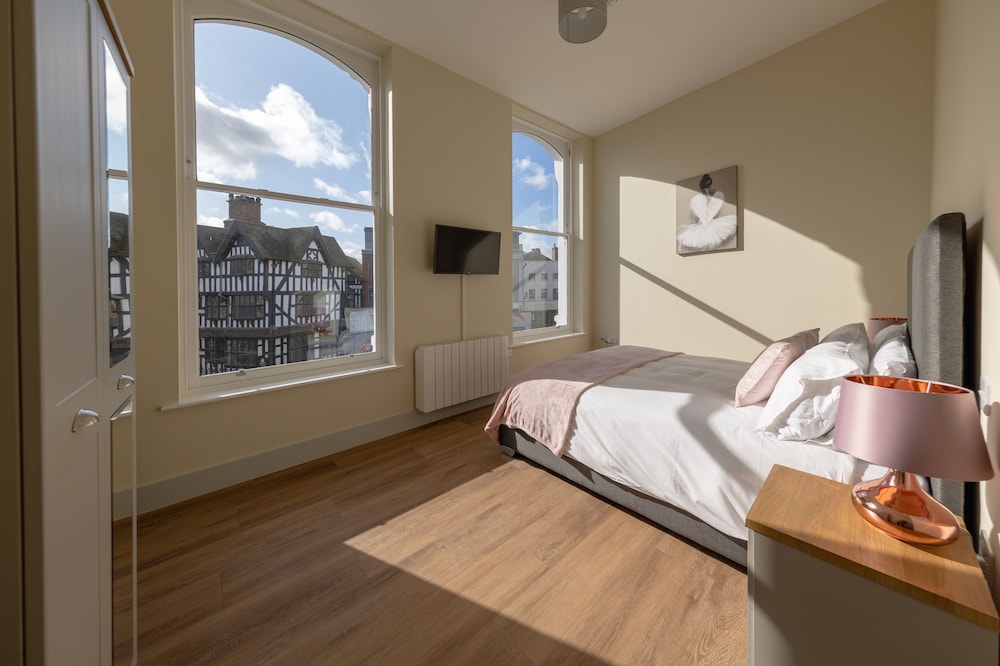 Apartment 1 Isabella House Hereford view 2