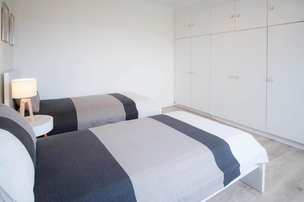 Longview - 4 Bedroom Holiday Home - Pembroke Dock