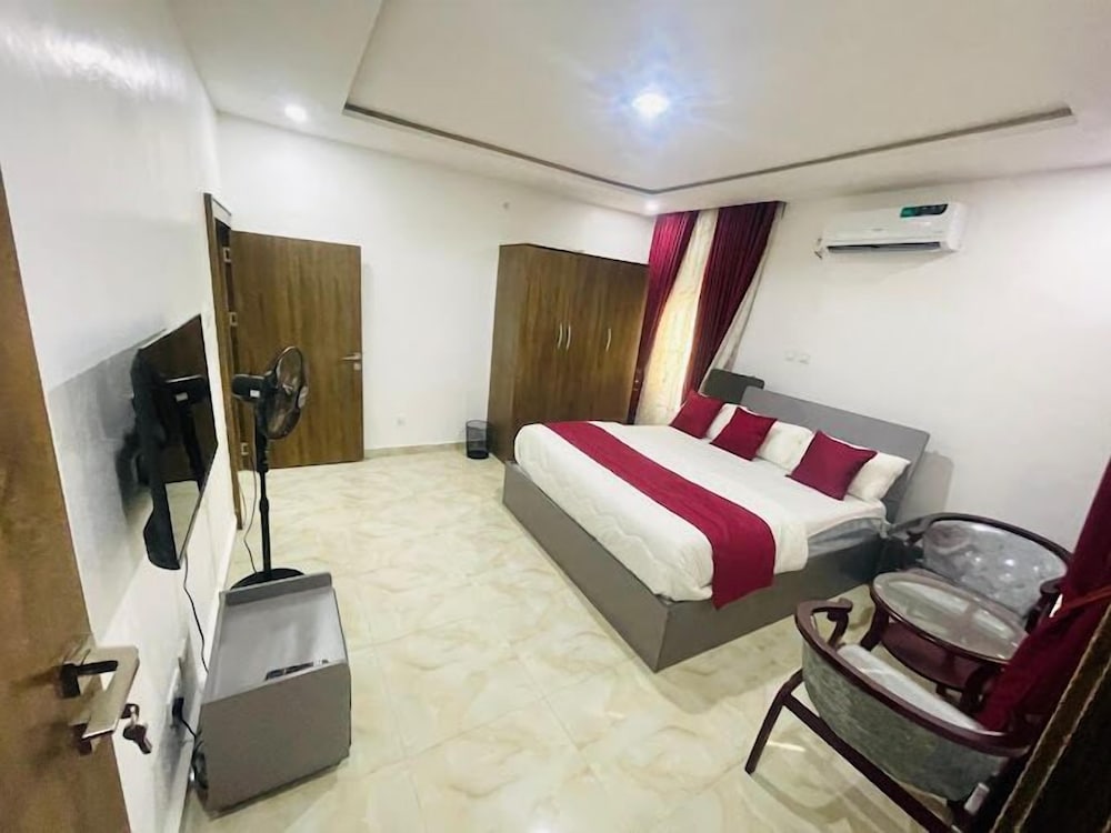 Royal Paradise Apartment
