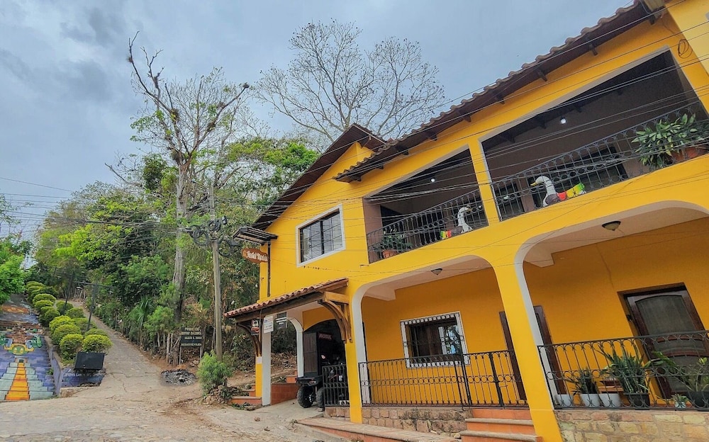 hostal marias
