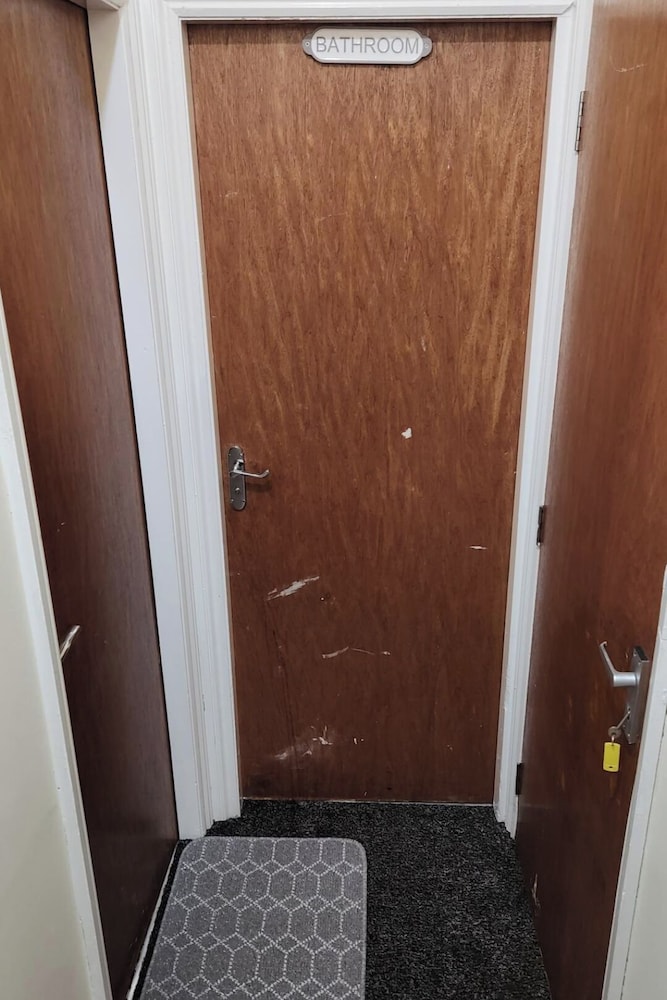 1 Bed - Sleeps 4 - Wolverhampton City Centre