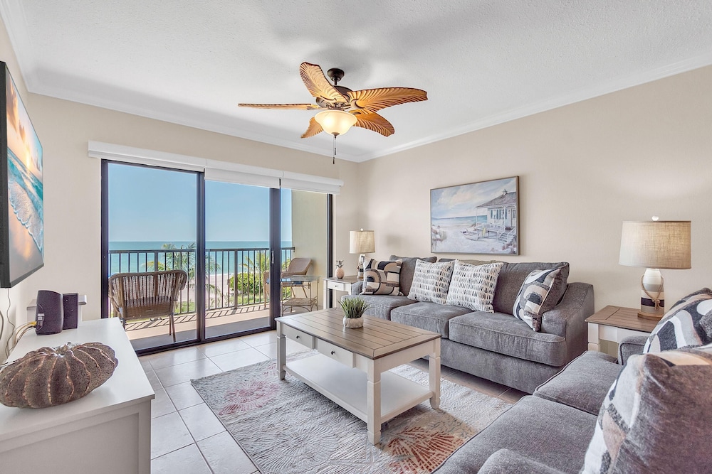 Land's End 11-306 Beach Front - Premier