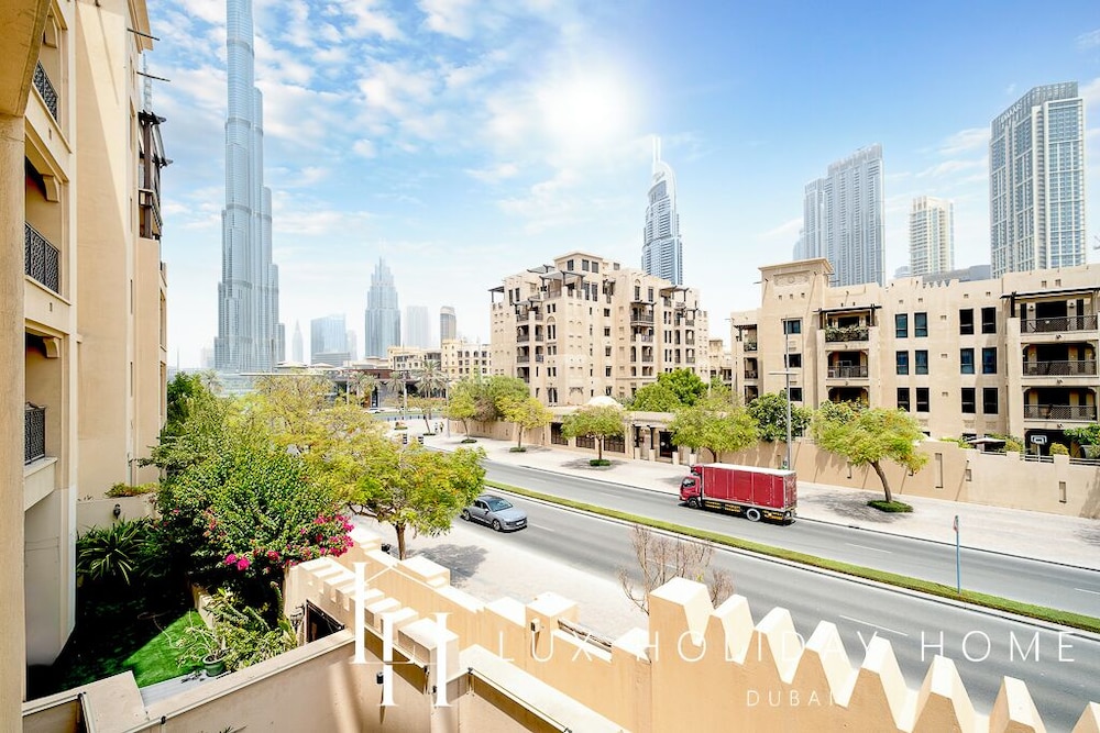 LUX Burj View Suite across Dubai Mall