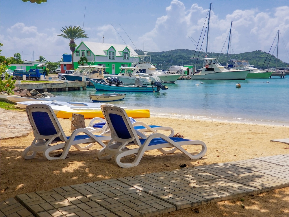 Catamaran Hotel Marina - Property Image 37
