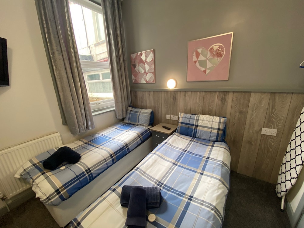 Blackpool Abode - Seaside Suites view 3