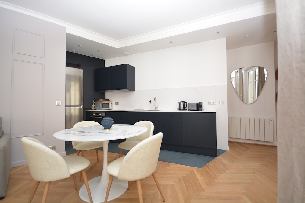 Reva Suites