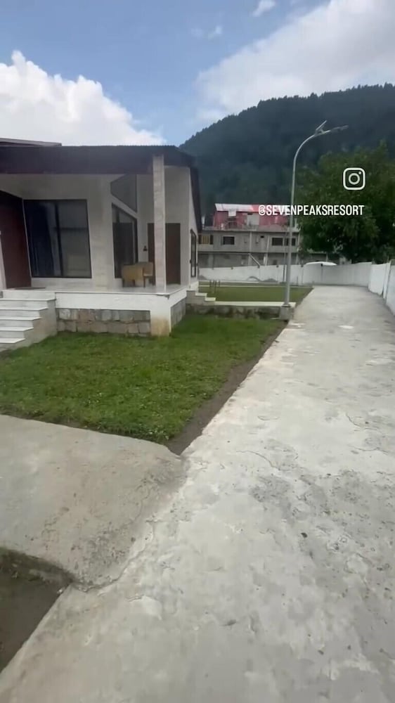 Seven Peaks Resort