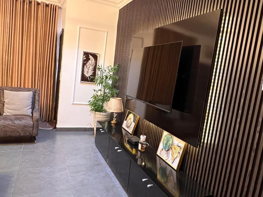 Ace Apartment