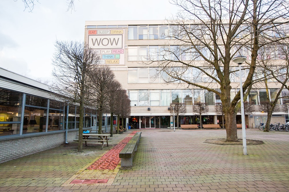 WOW Hostel Amsterdam