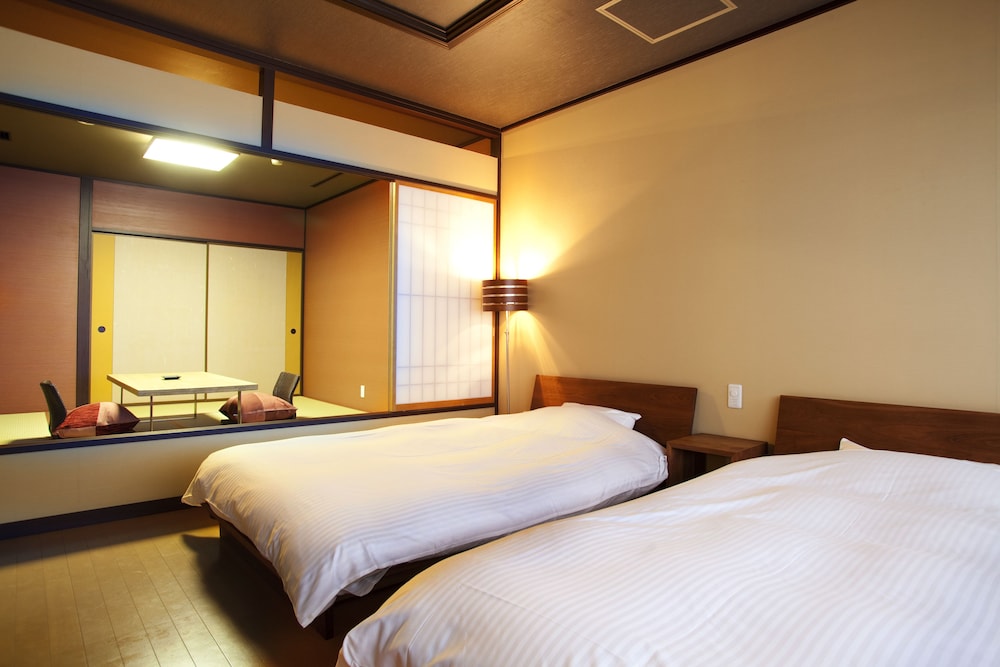 Yamanaka Onsen Ohanami Kyubei
