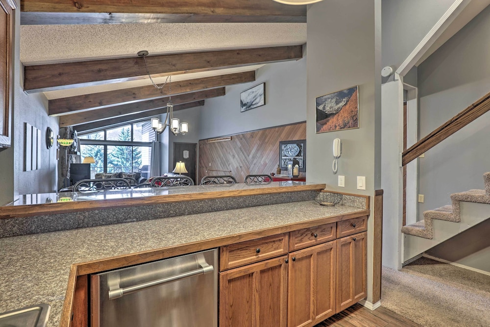 Upscale Avon Condo w/ Balcony & Mountain View! view 5