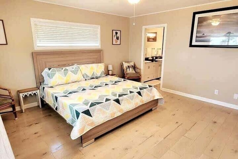 Madre Azul Bay House 3 Bedroom Home