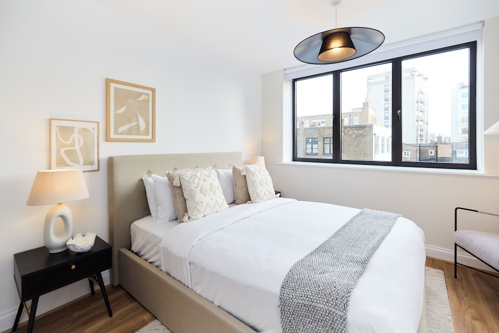 The Goodge Street Place - Bright 2bdr Flat