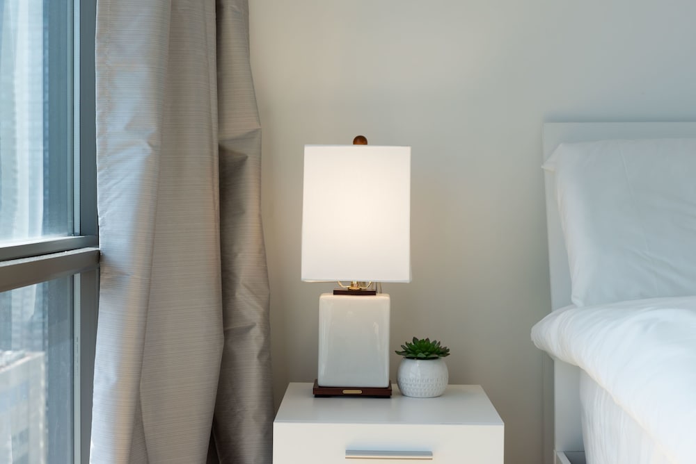 elegant condo with panoramic views - Image 4