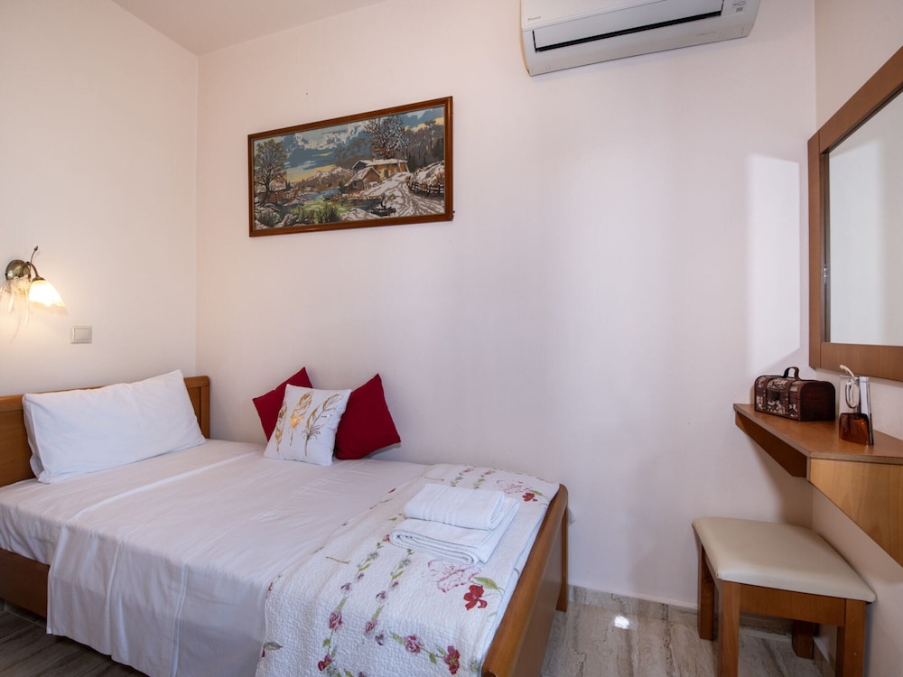 Villa in Crete Near Beach and Olive Groves view 4