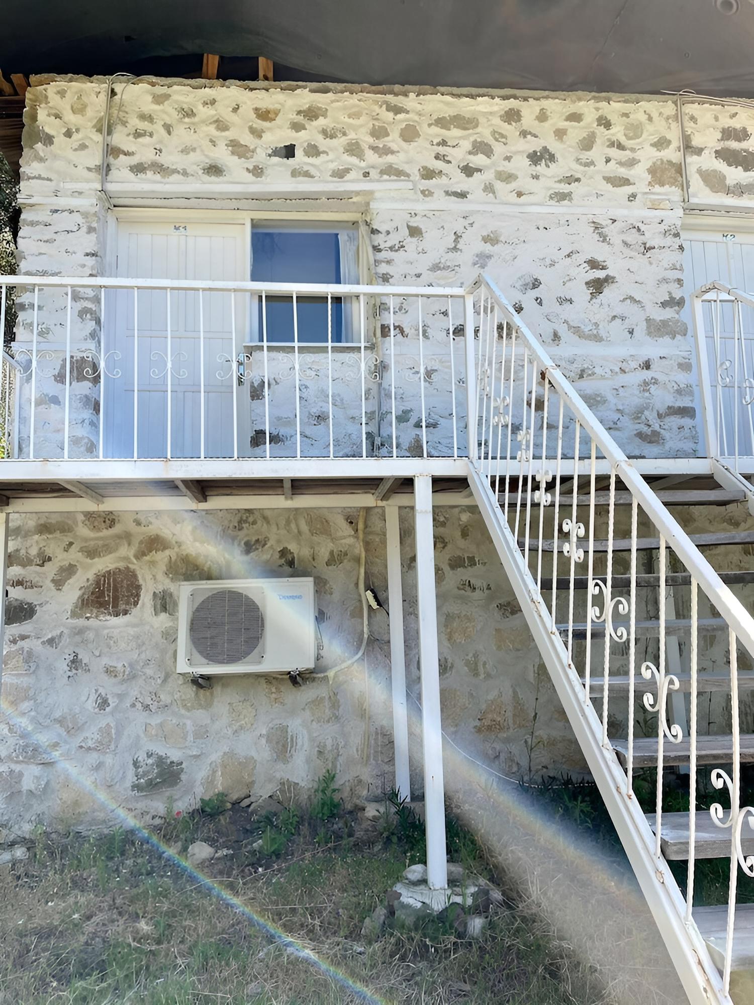 Photo 33