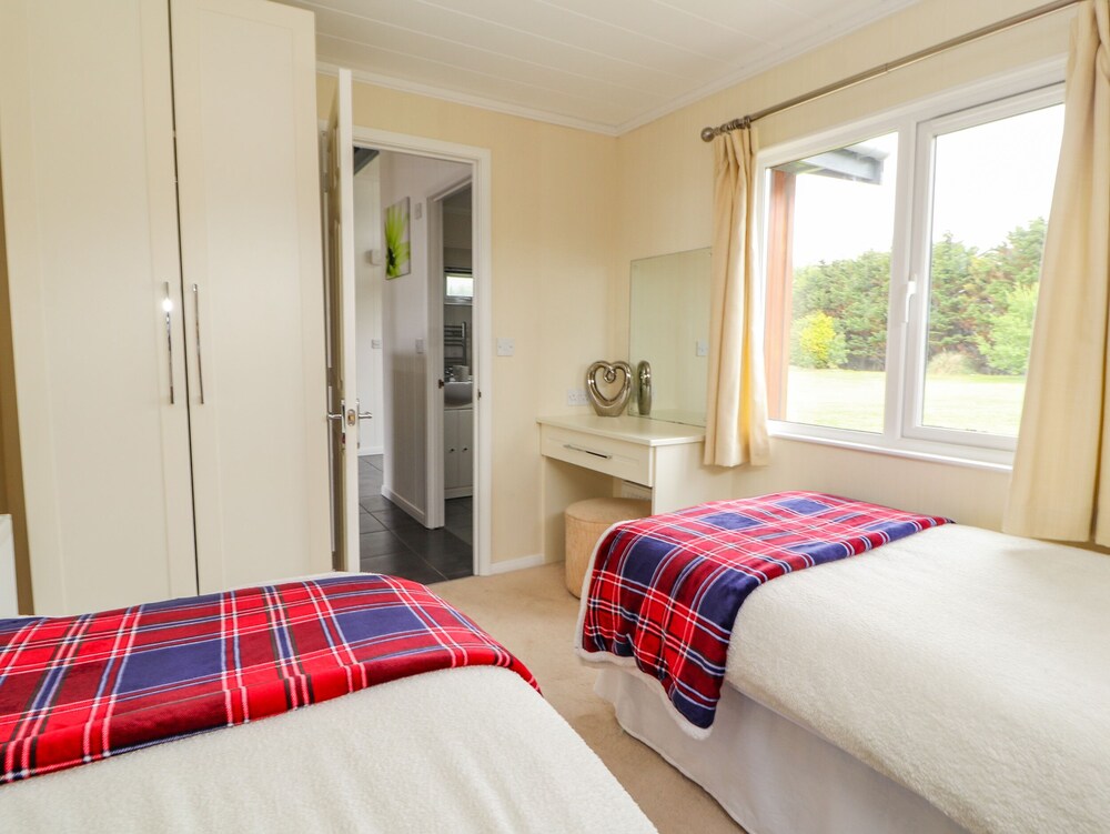 Honeysuckle Lodge