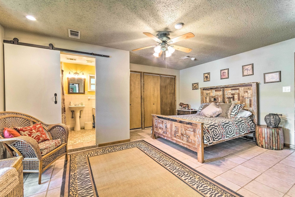 Updated Deck & Dock: Lakefront Home in Hot Springs view 4