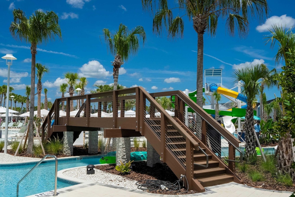 15975 Brand New 5BR Family House With Private Pool
